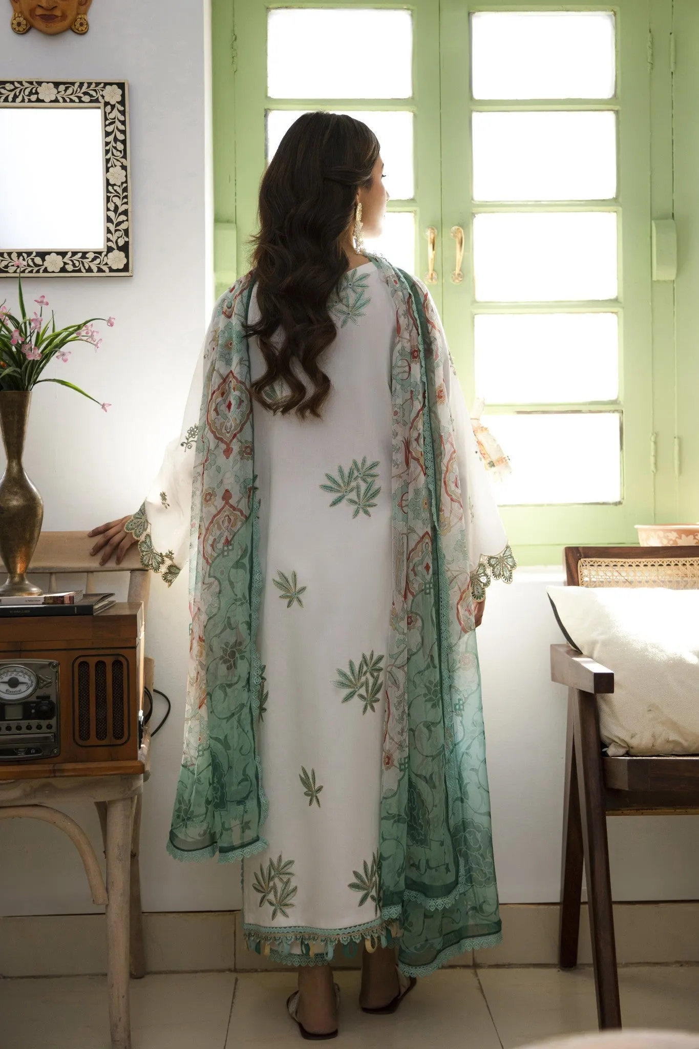 Aabyaan Afsaneh Luxury Lawn Collection – Taliah (AL-01)