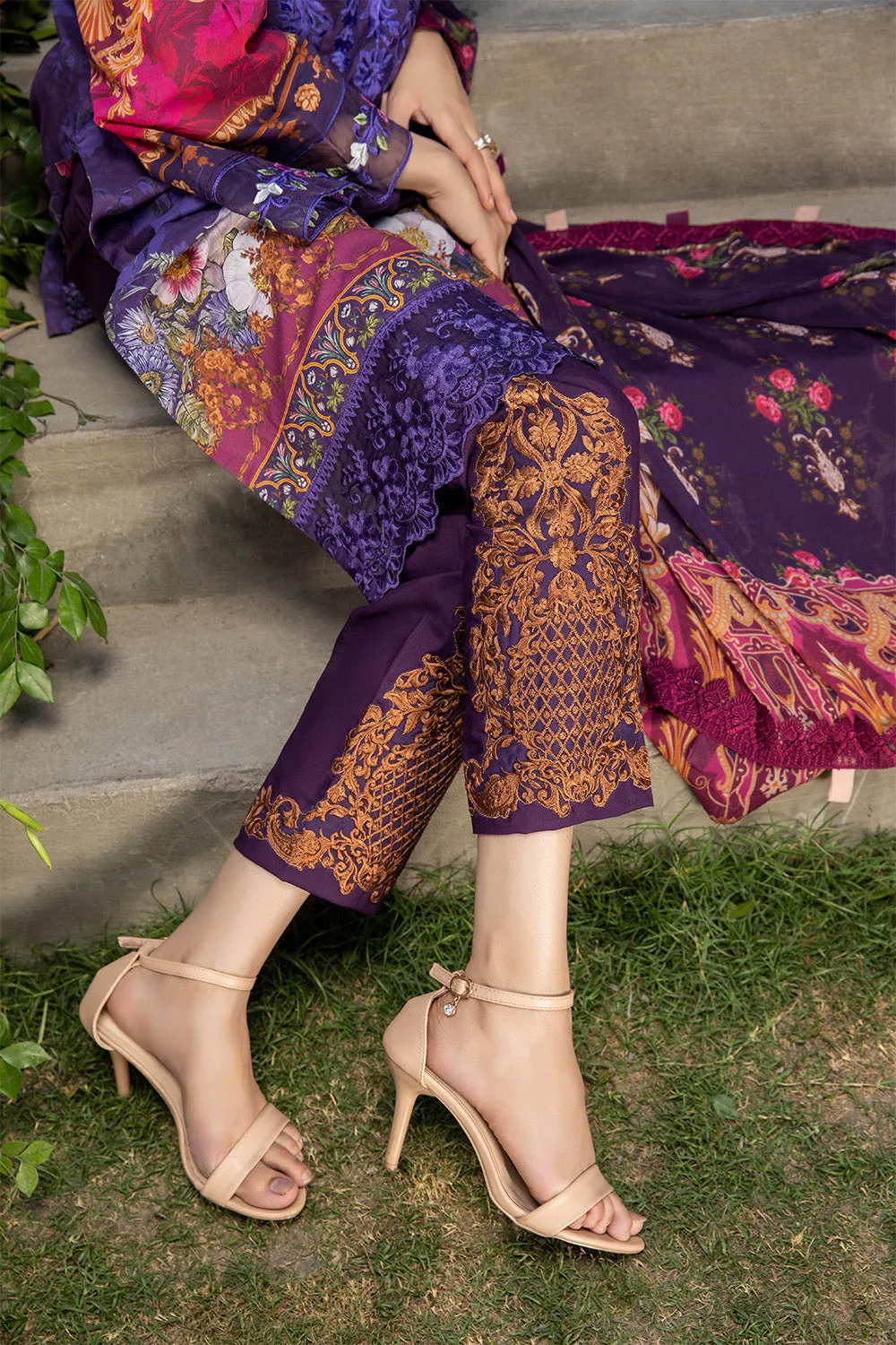 Azure Luxury Lawn Collection 2022 – Rosewood