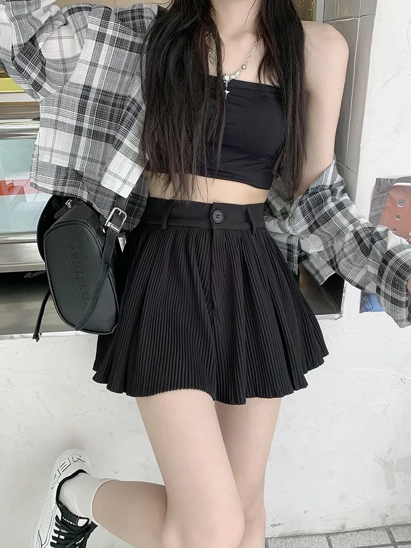 Black Pleated Stylish Buttoned Mini Skirt