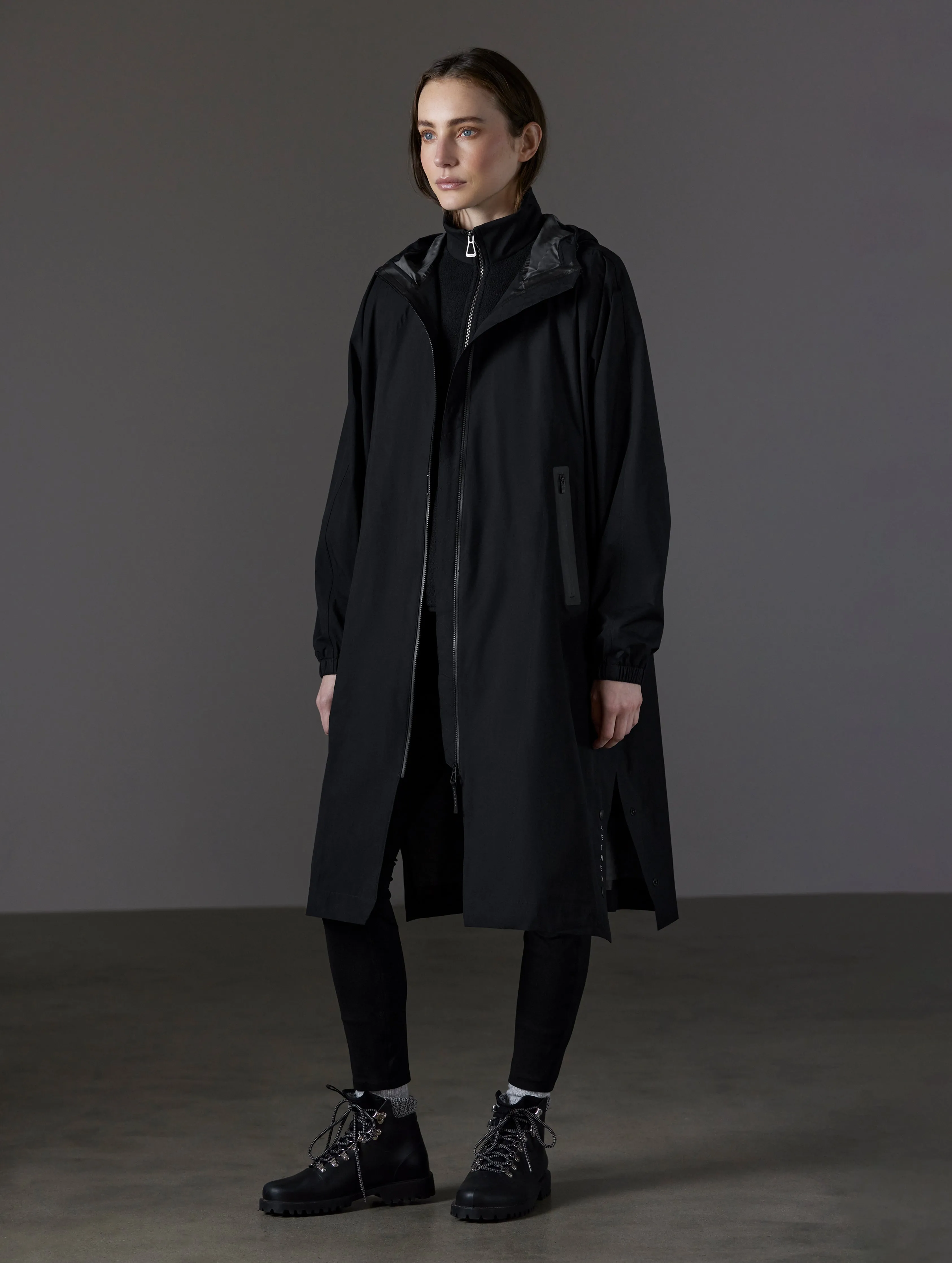 Kite Packable Rain Poncho - Onyx Black