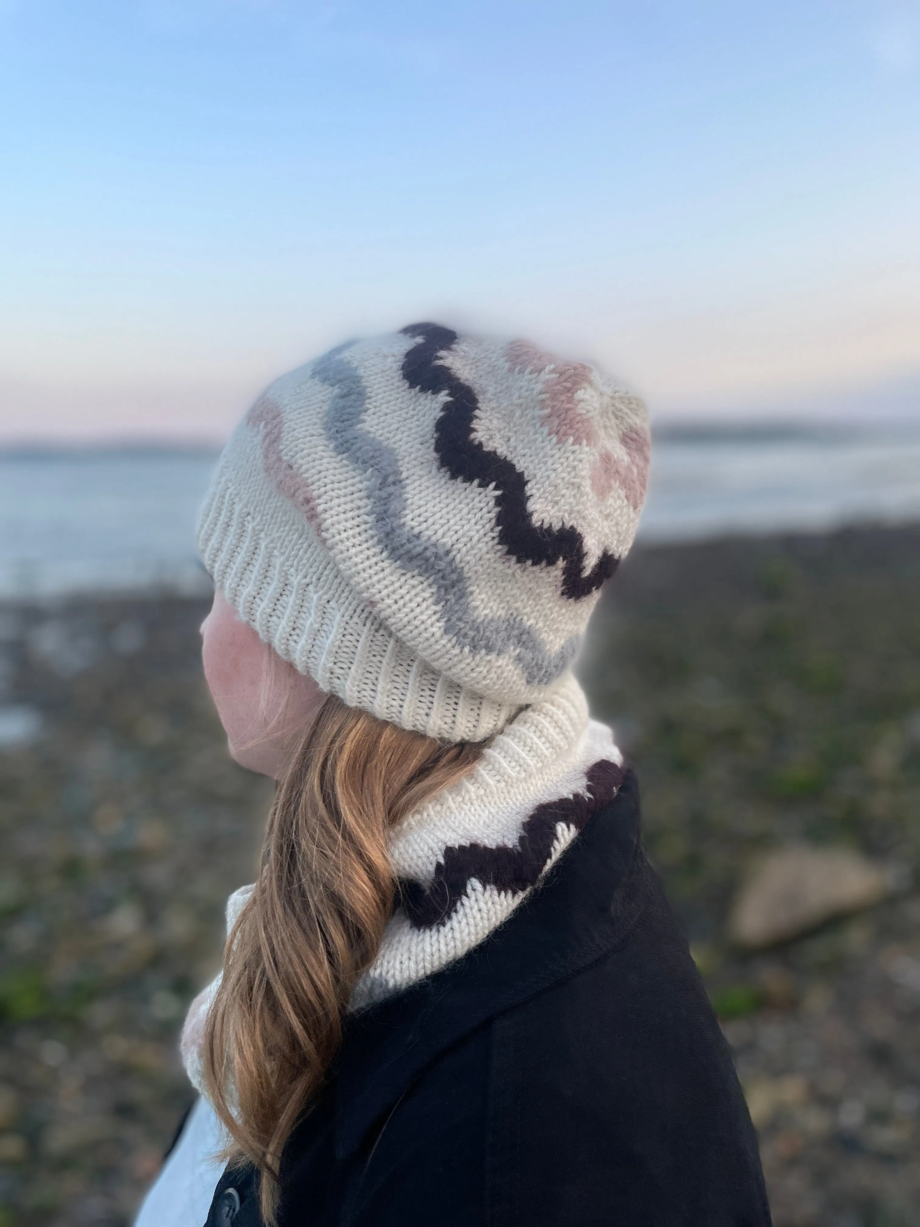 Merrymaker - Hat & Cowl Set