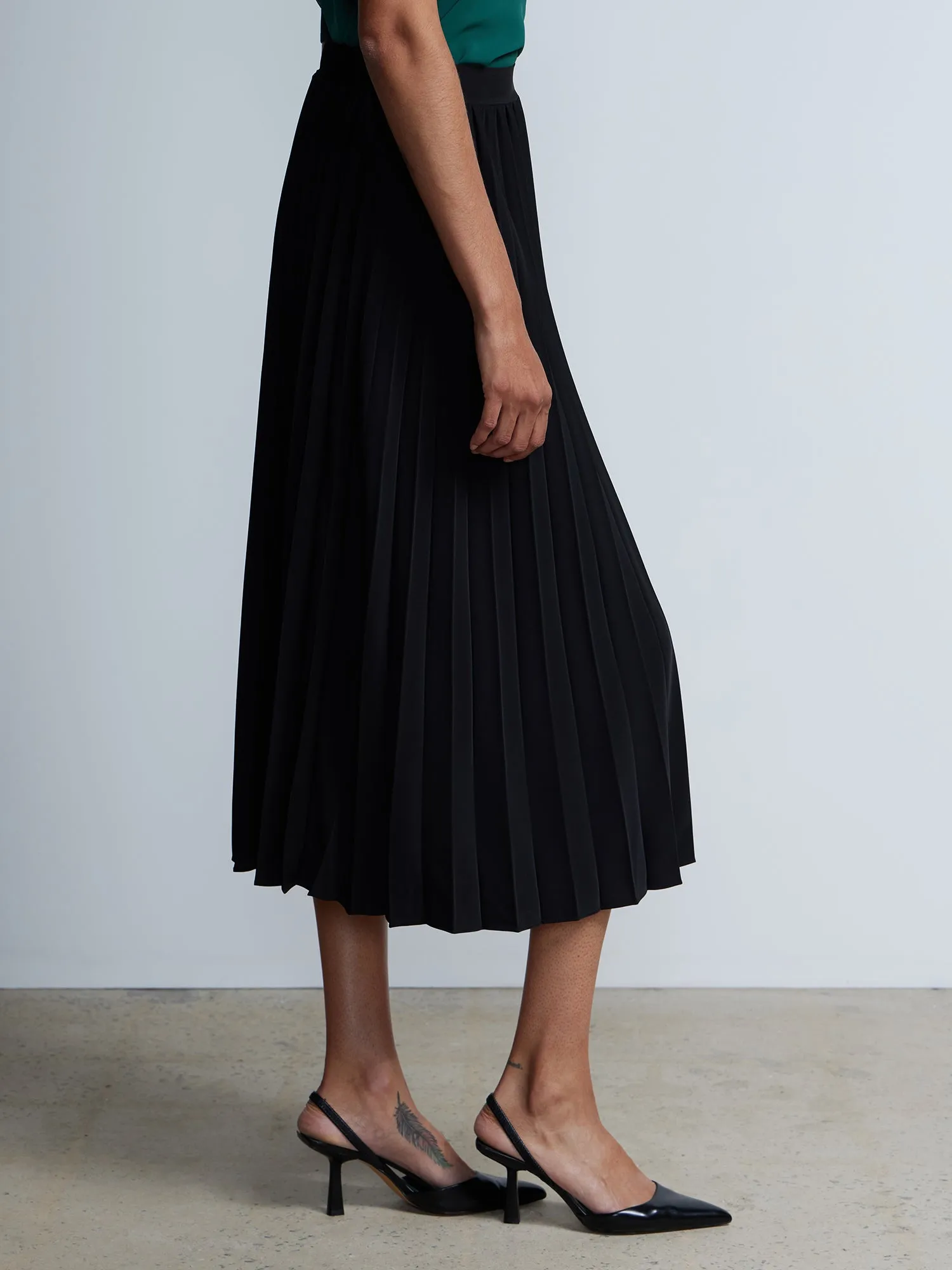 Pleated High Rise Midi Skirt