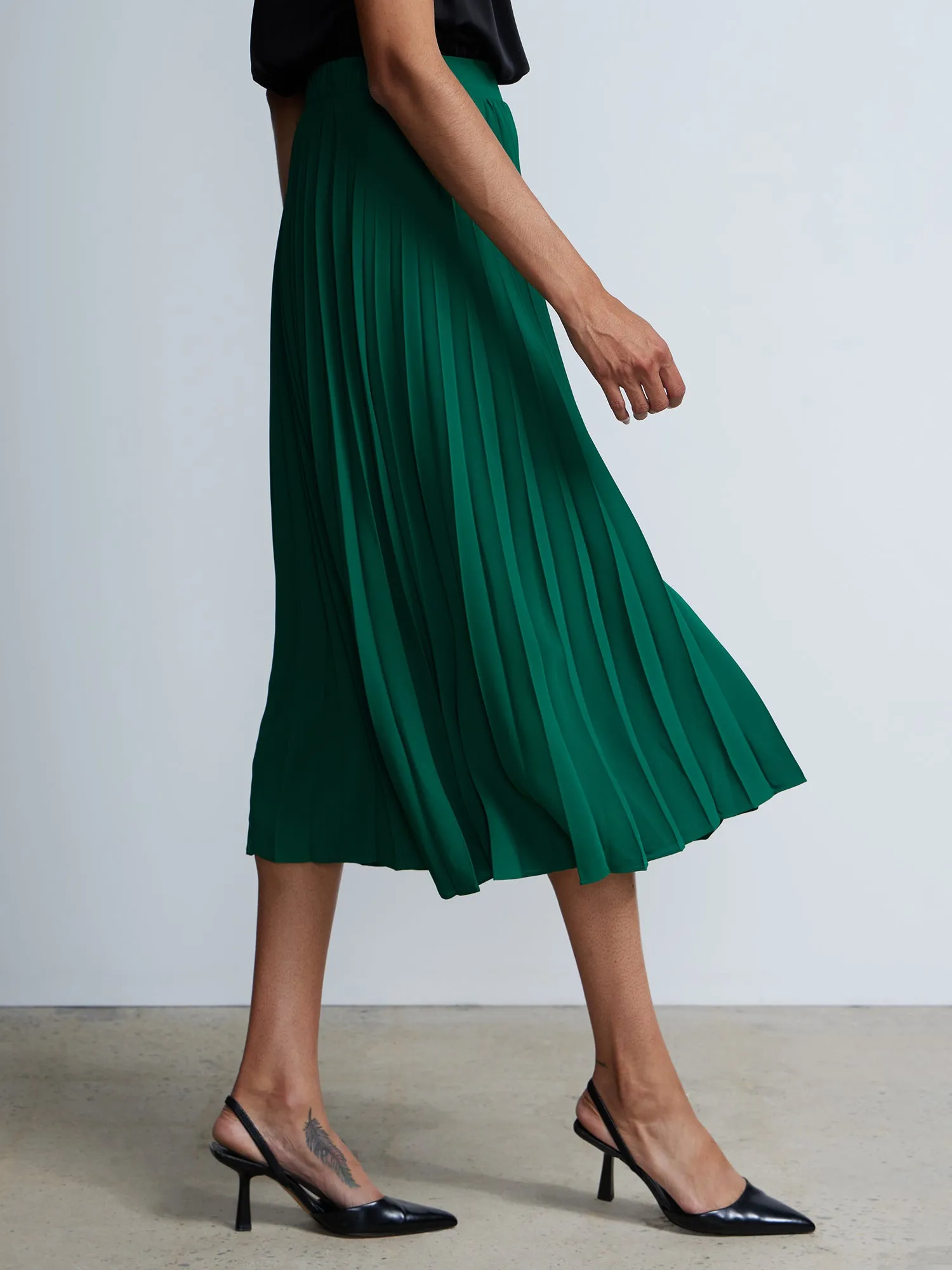 Pleated High Rise Midi Skirt