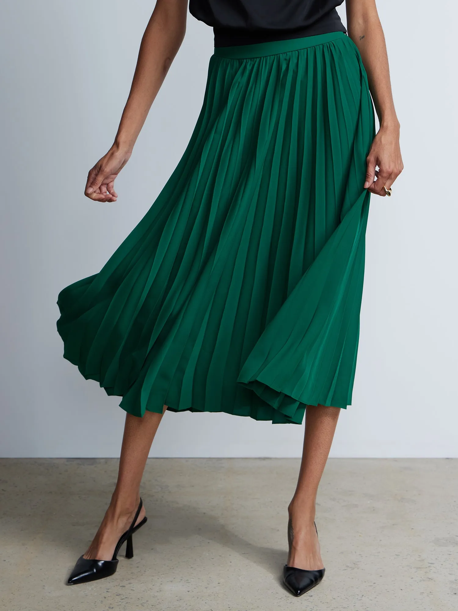 Pleated High Rise Midi Skirt