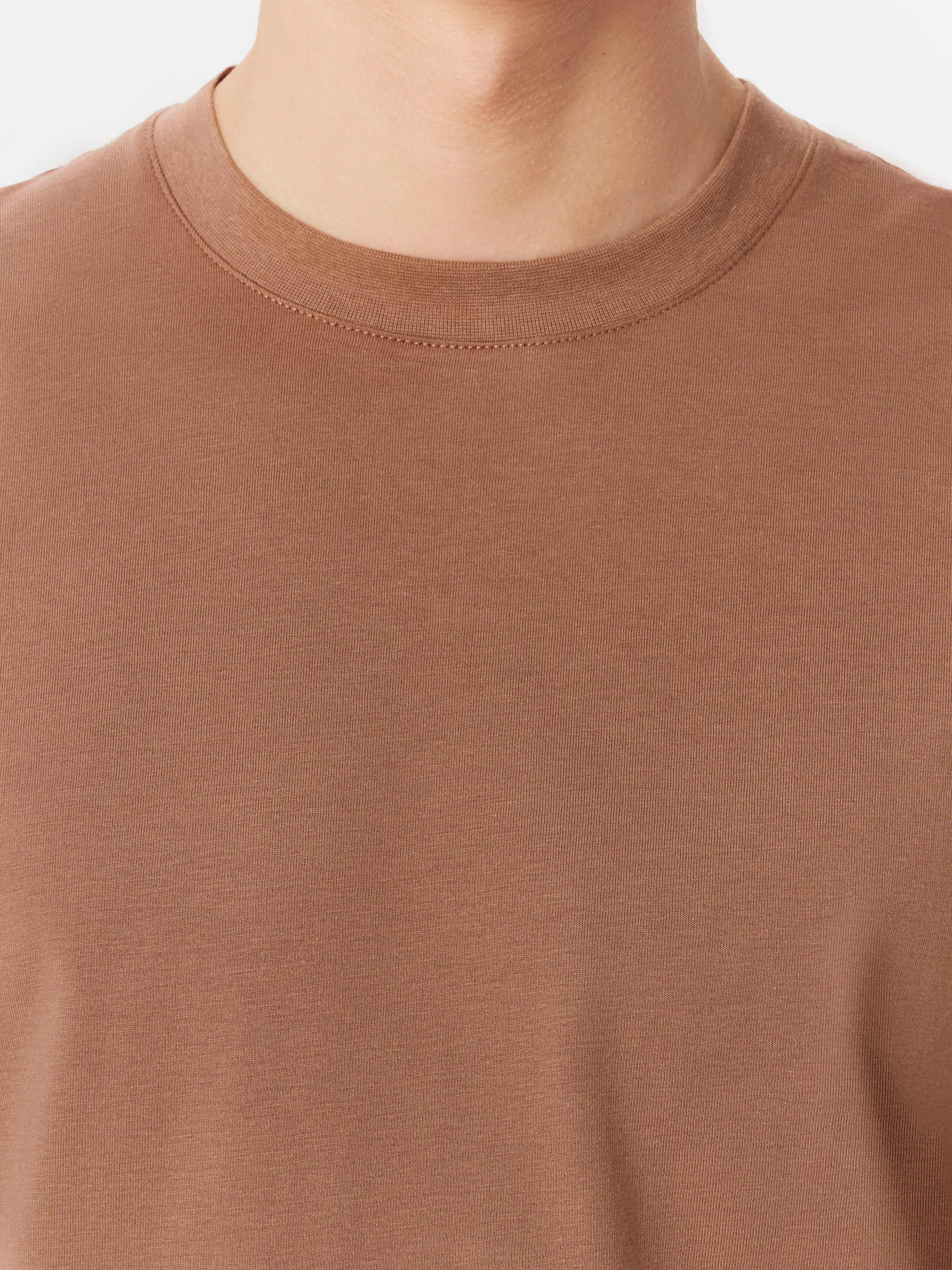 The Essential Slim T-Shirt in Walnut